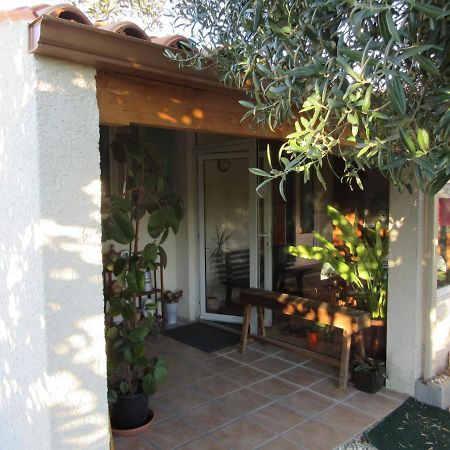 Les Gonds Maranatha Bed & Breakfast エクステリア 写真