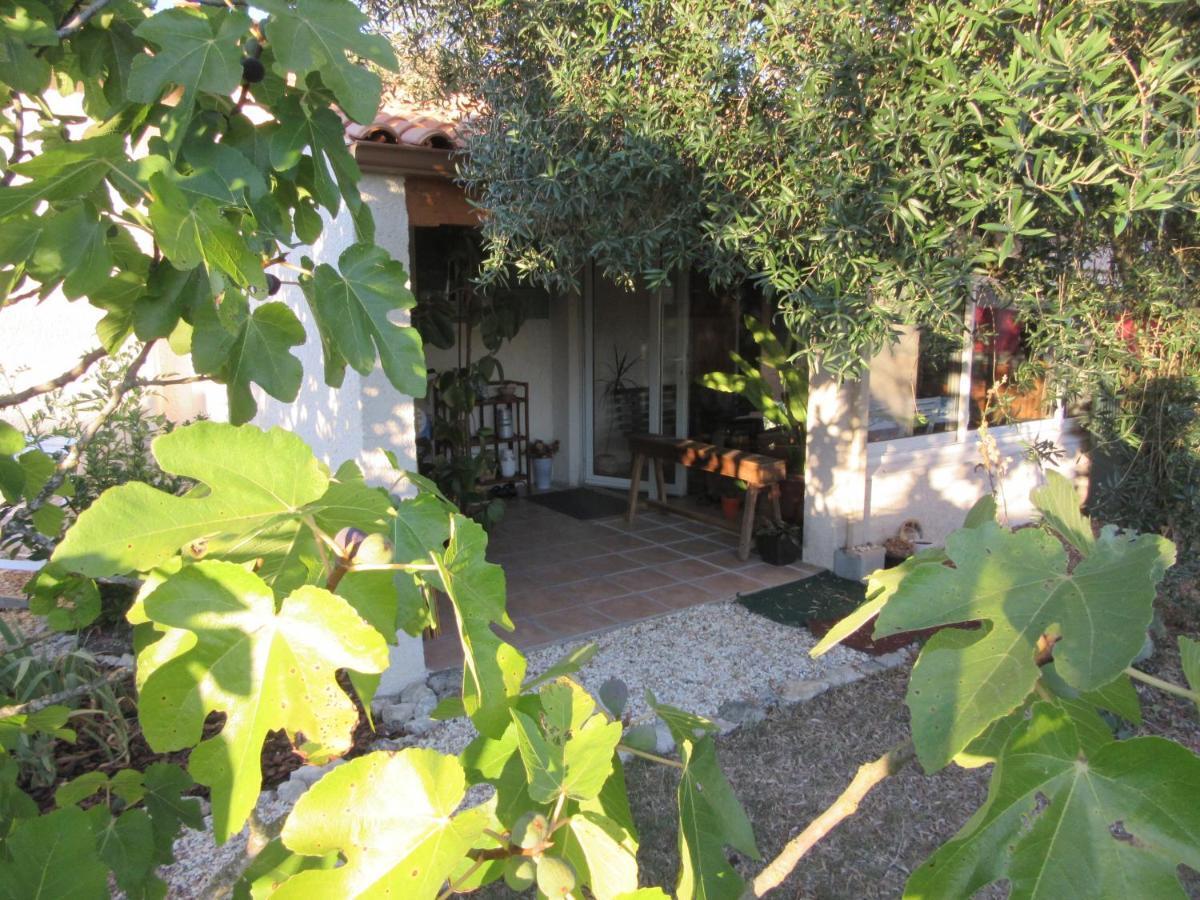 Les Gonds Maranatha Bed & Breakfast エクステリア 写真